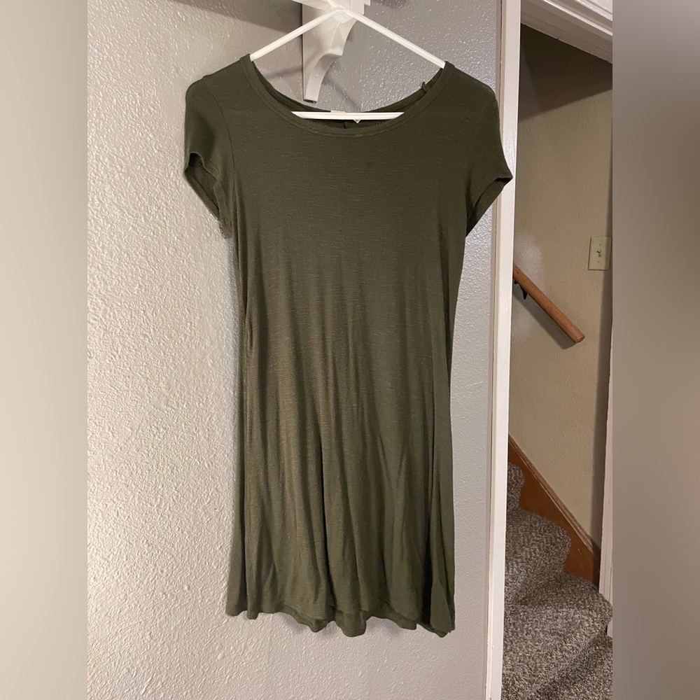 Women’s Small green T-shirt dress